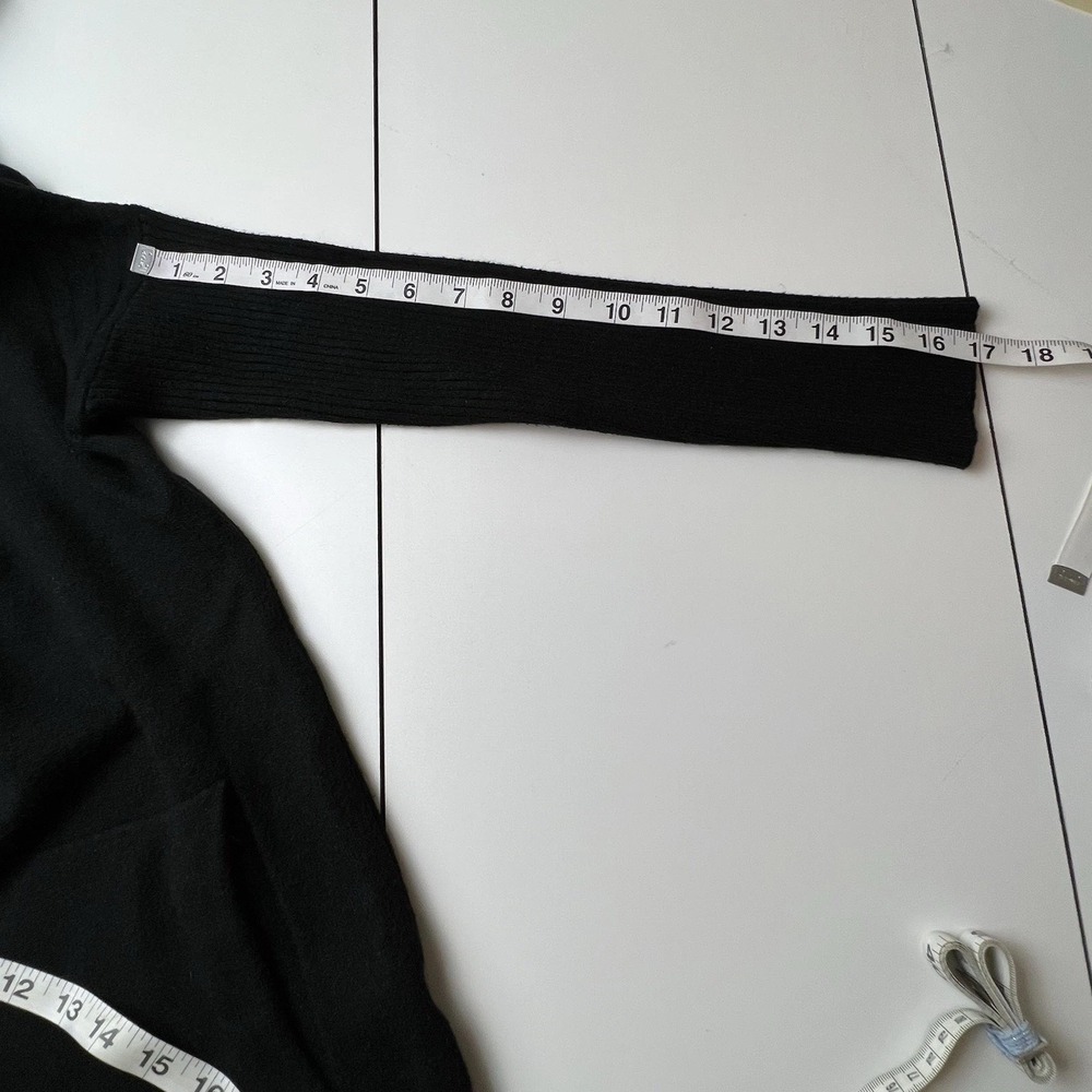Cyrus Women's Black Rayon Blend Turtleneck Front Pockets Sweater Size S - Picture 15 of 15
